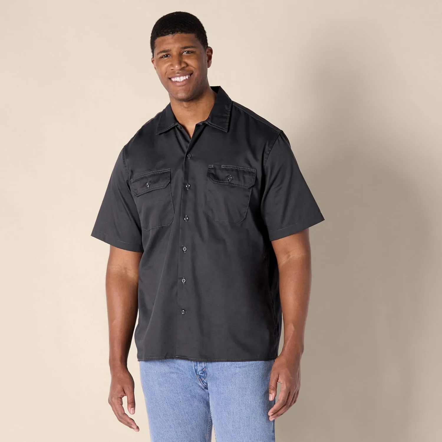 Amazon Essentials Button Up Shirt for Men, Short-Sleeve, Stain and Wrinkle-Resistant