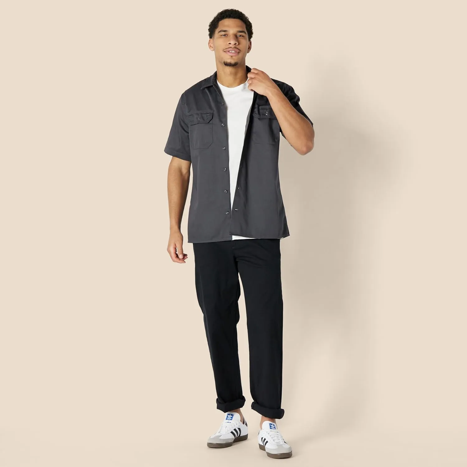Amazon Essentials Button Up Shirt for Men, Short-Sleeve, Stain and Wrinkle-Resistant