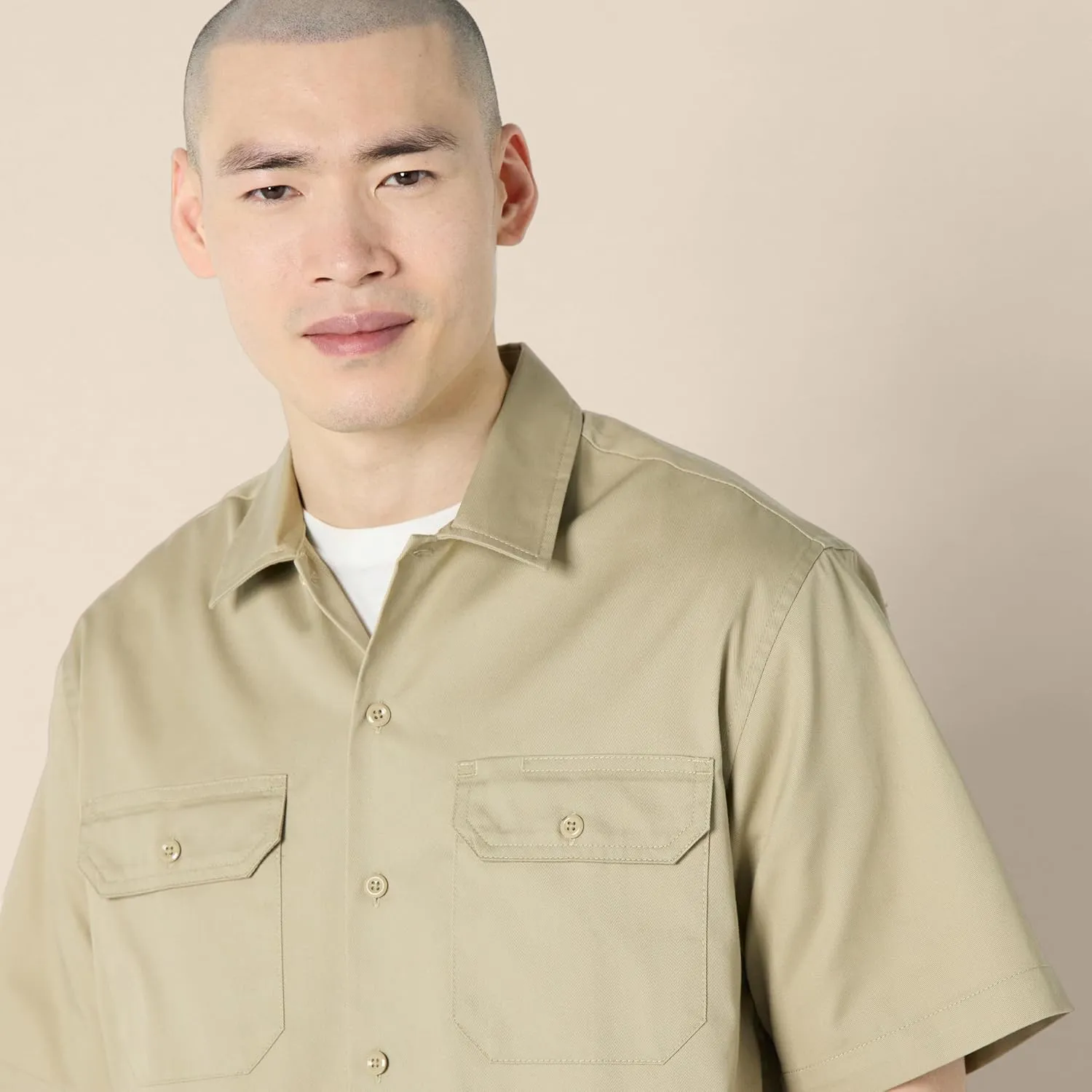 Amazon Essentials Button Up Shirt for Men, Short-Sleeve, Stain and Wrinkle-Resistant