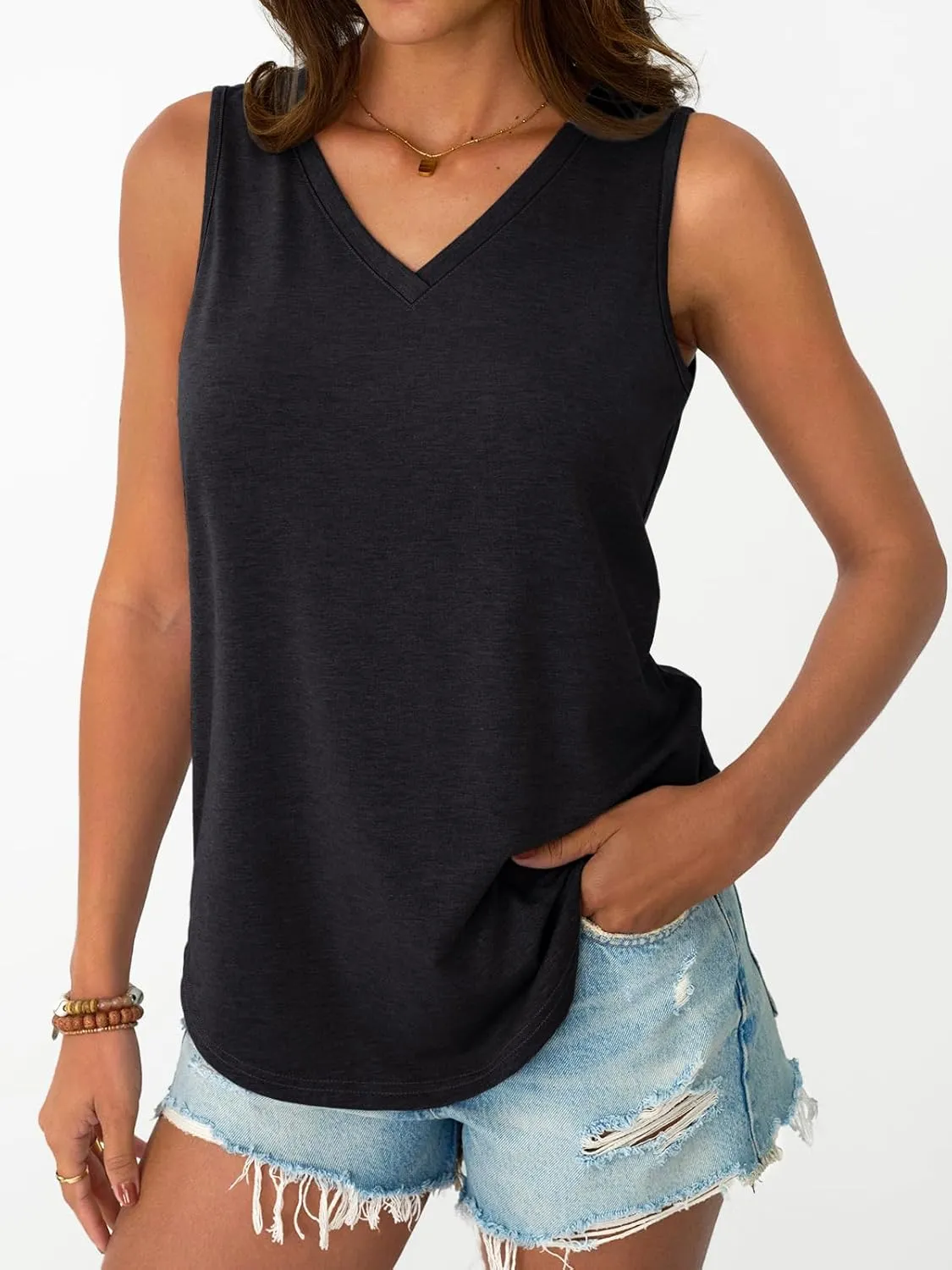 AUTOMET Women Tank Tops 2025 Sleeveless Summer Vacation Beach Fashion Tees Shirts Comfy Casual Flowy Spring Outfits Clothes
