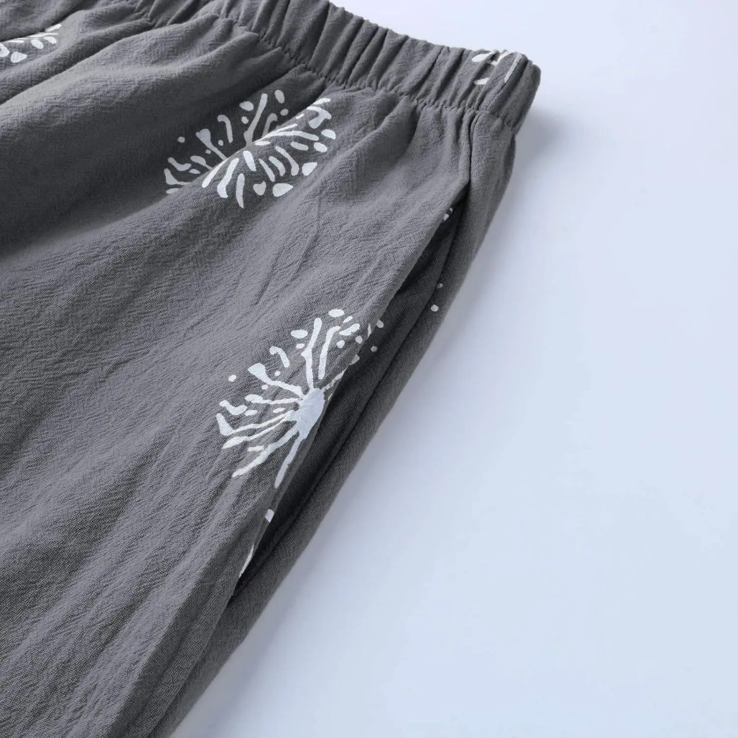 Capri Pants for Women Summer Beach Elastic Waisted Wide Leg Floral Printed Casual Loose Lightweight Relax with Pockets