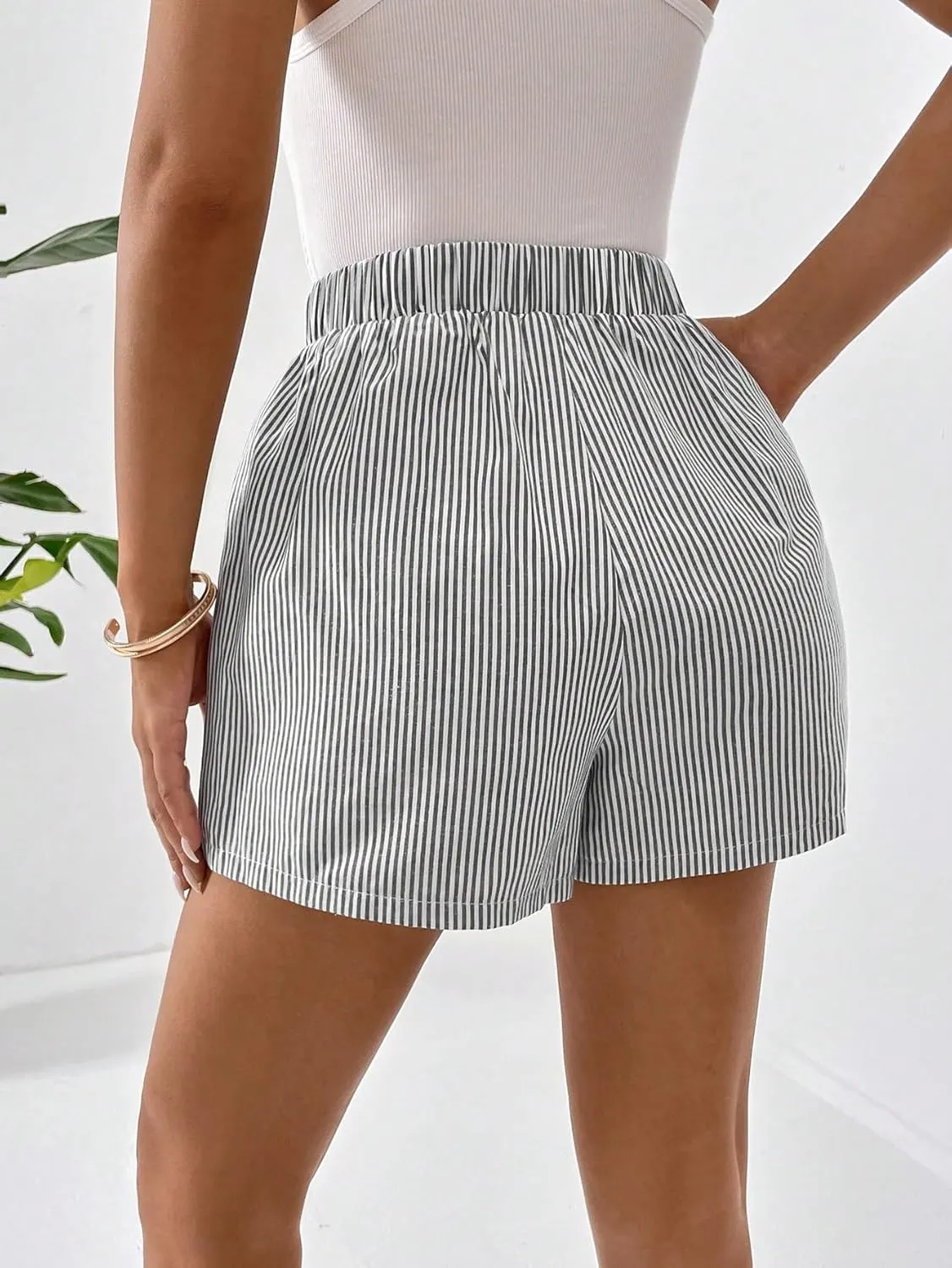 Floerns Women's Striped Print Elastic High Waist Wide Leg Casual Shorts