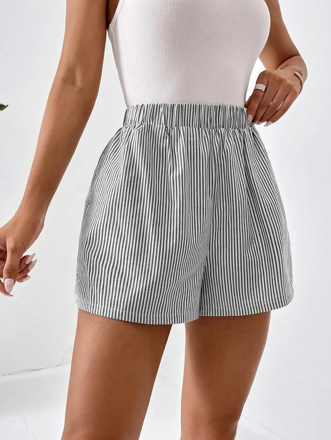 Floerns Women's Striped Print Elastic High Waist Wide Leg Casual Shorts