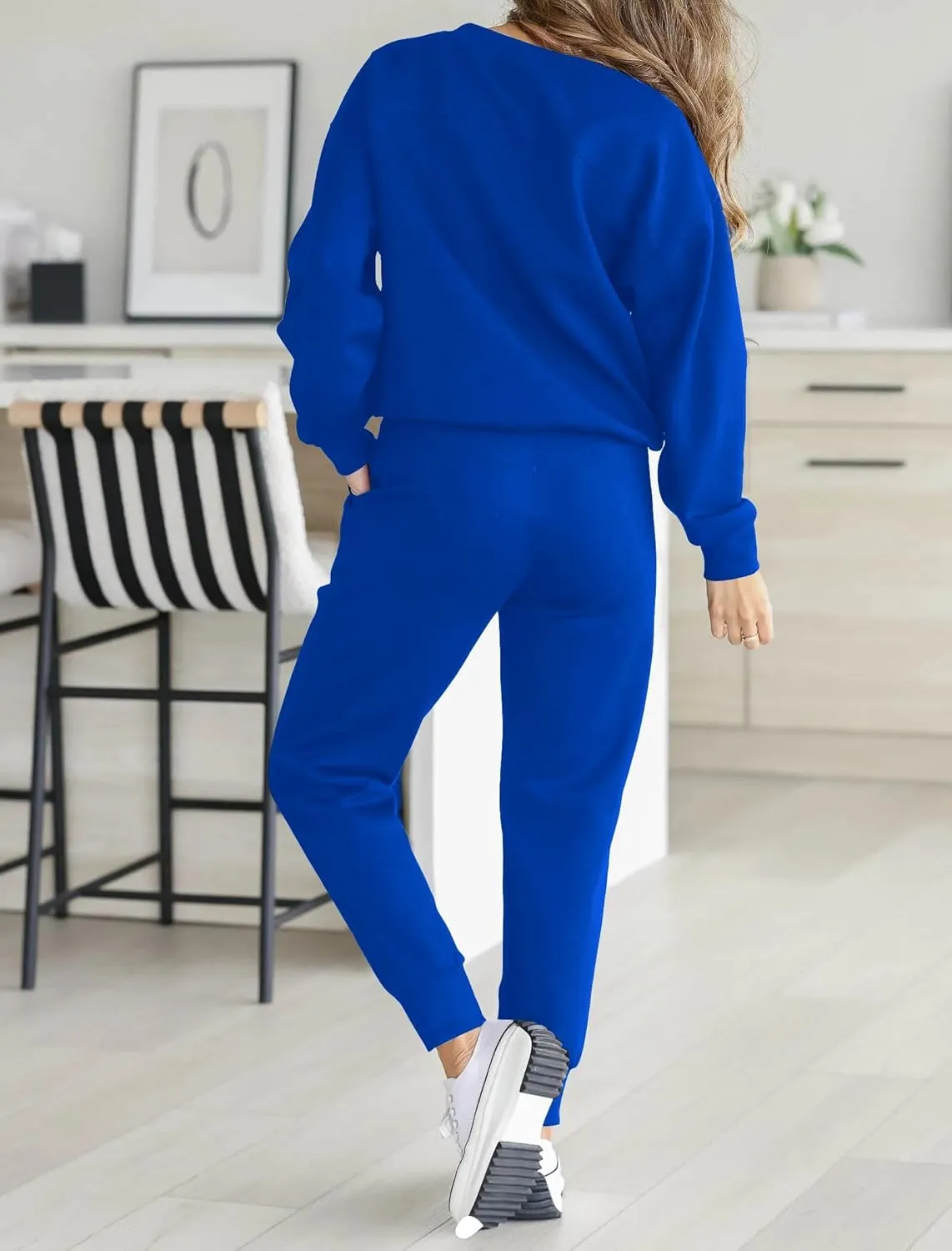 HBQ Sweatsuits For Women Sets 2 Piece Outfits Crewneck Sweatshirts Pullover Tops And Jogger Pants Tracksuits Lounge Set