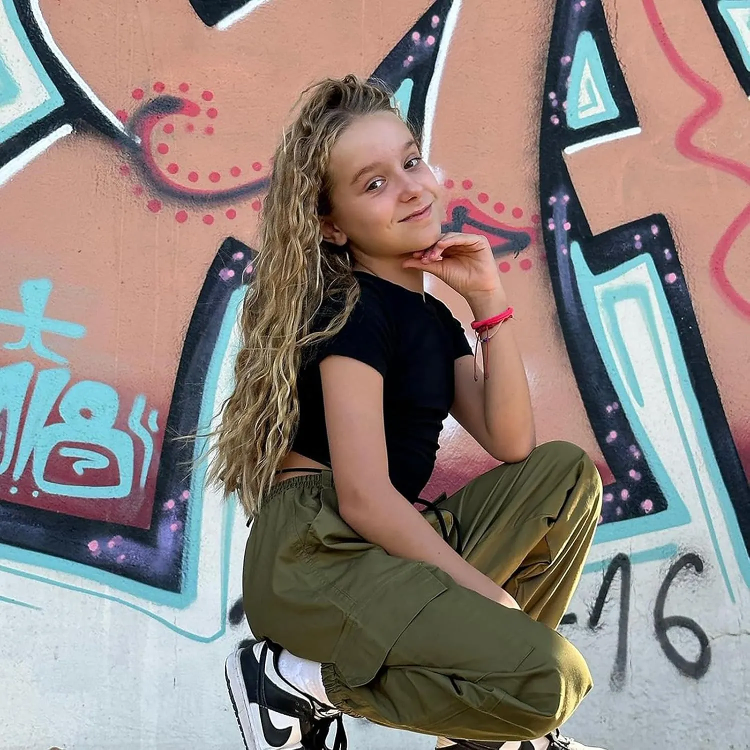 Rolanko Girls Cargo Pants for Kids Loose Streetwear Hip Hop Dance Cotton Cargo Jogger Pants for Kids 4-15 Years