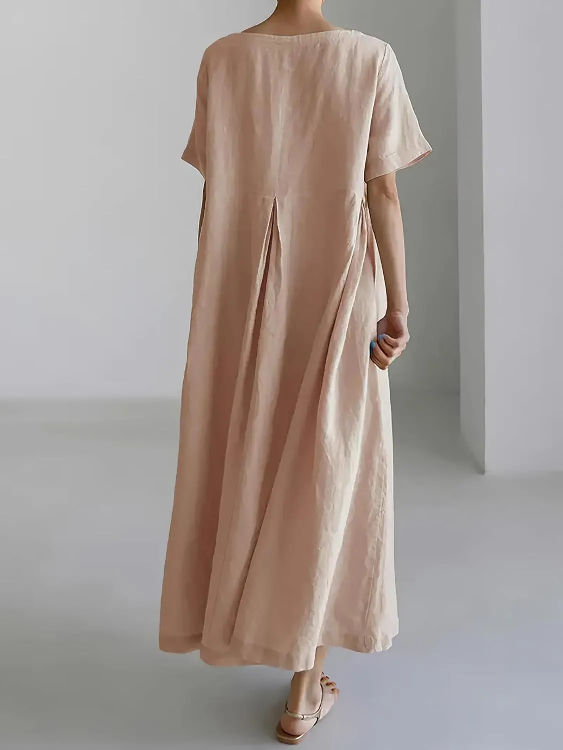 Women's Casual Plus Size Short Sleeve Long Dress Summer Crew Neck Flowy Pleated Midi Dressed with Pockets