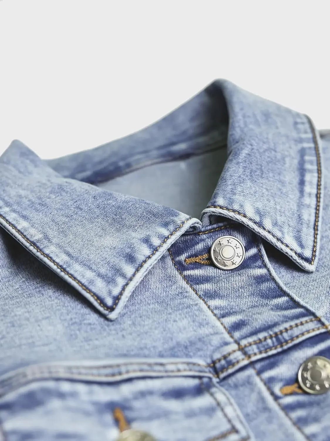 Women's Crop Denim Jacket Casual Long Sleeve Ripped Frayed Hem Jean Jackets